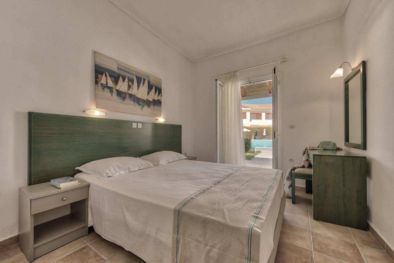 Ecoresort Hotel Zefyros Áyios Kírikos Esterno foto